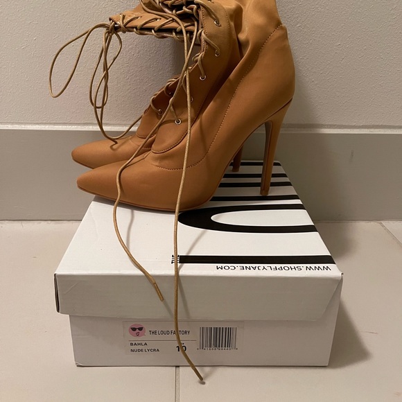 Lace up camel boot size 10 brand new never worn - Picture 2 of 6